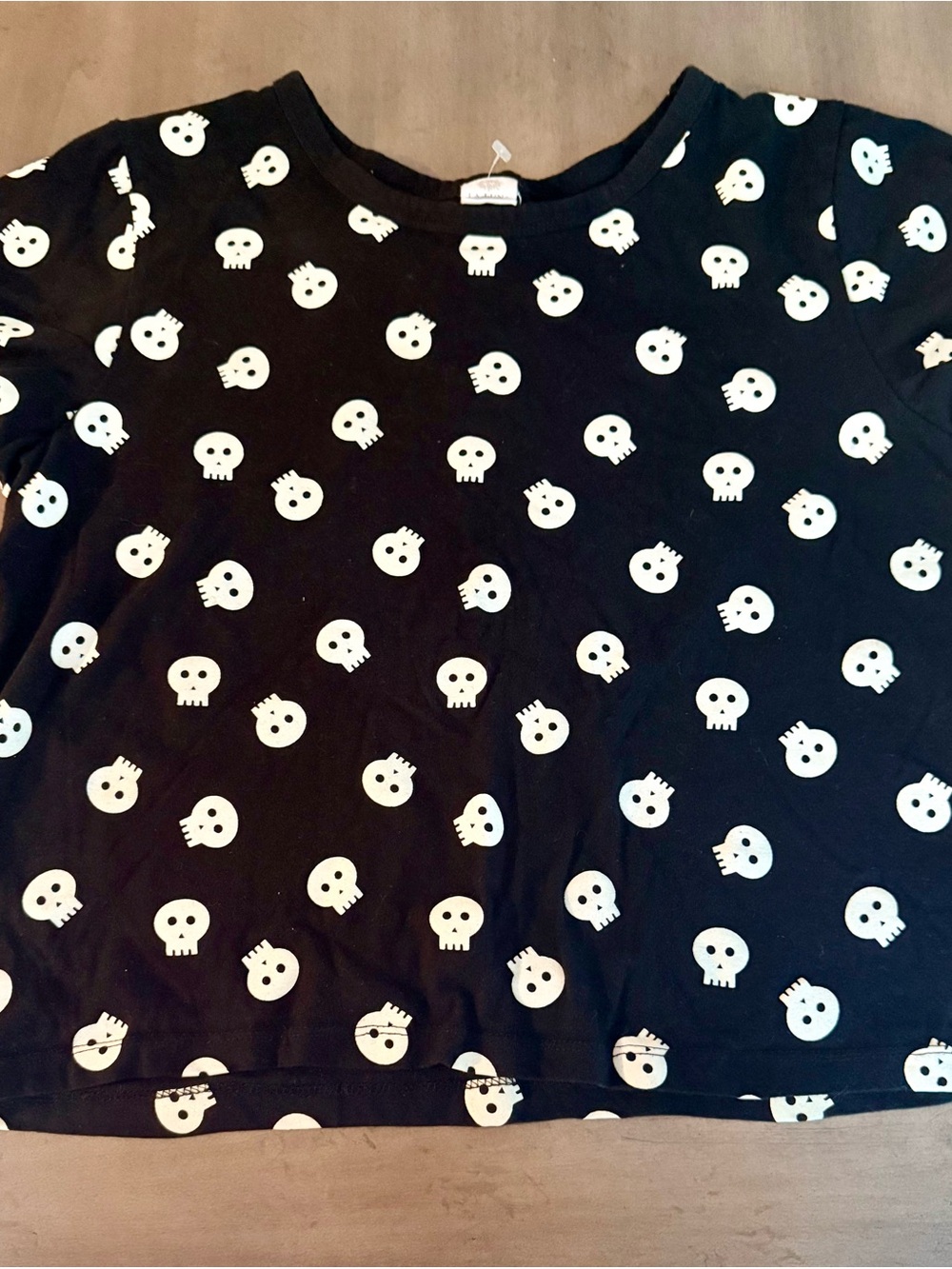 La Luna Glow in the Dark Skull Crop Top Black White Skull Halloween Tee